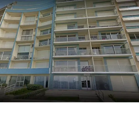 De 2 A Paris A 100 M De La Avec Vue Sur La Terrasse Amenagee Et Wifi * Le Touquet